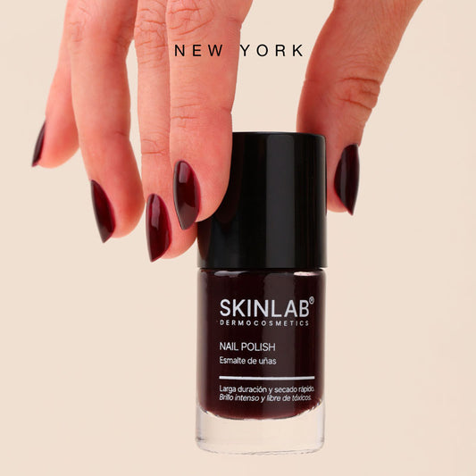 NEW YORK - Nail Polish